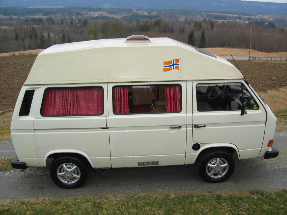 Volkswagen Transporter Campingbil 004.jpg